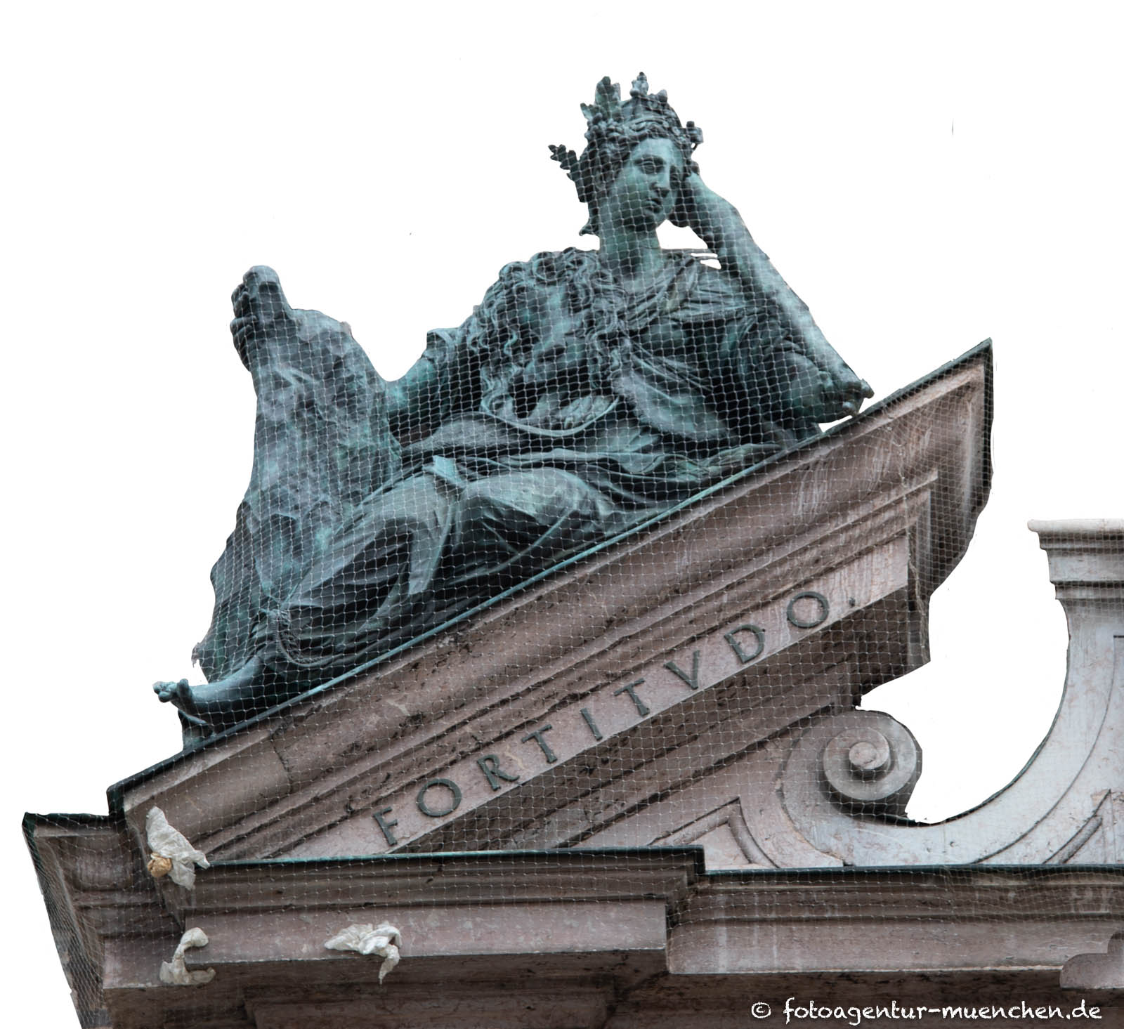Liegefigur - Fortitudo