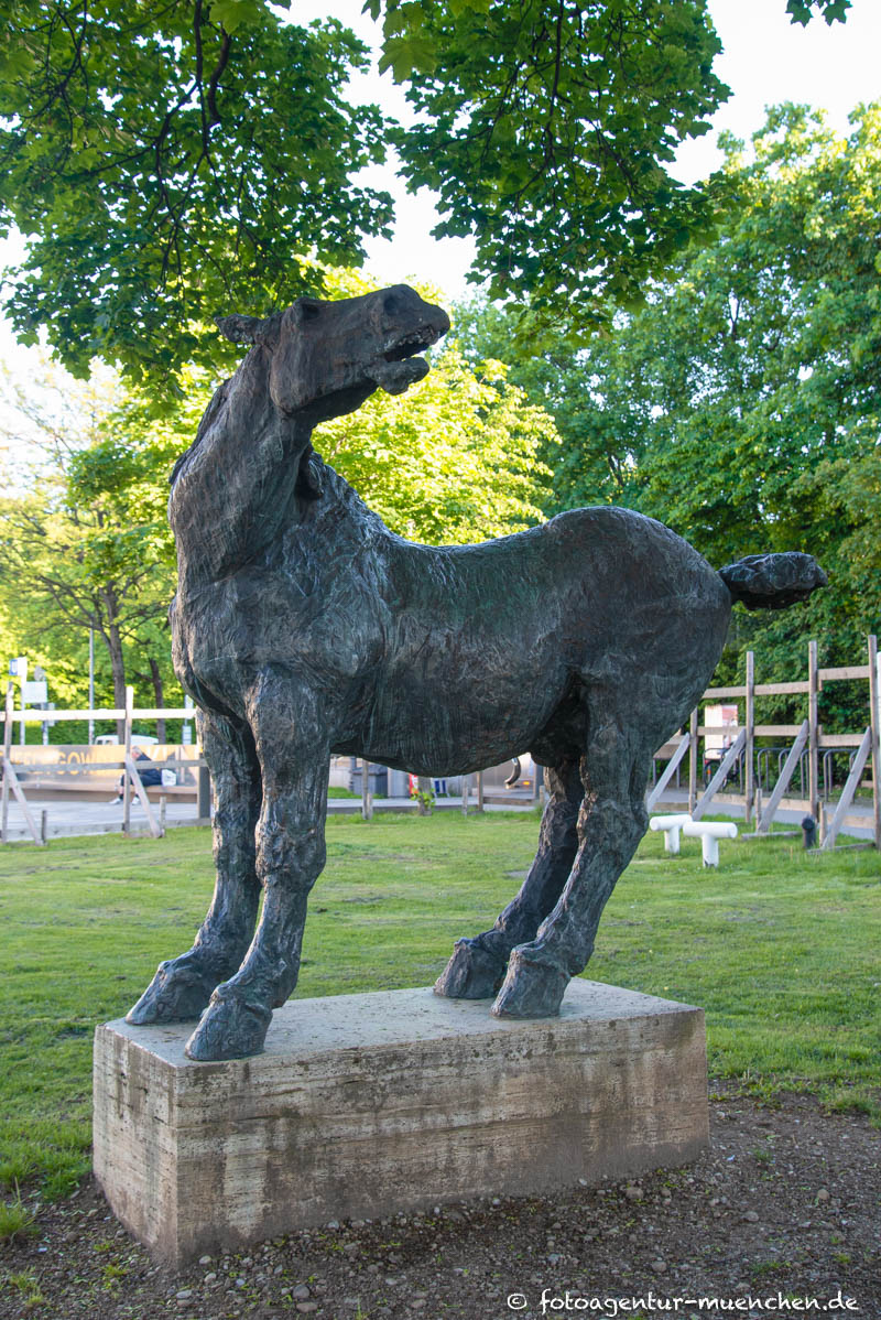 Wieherndes Pferd - Fischer Alexander – Denkmal/Kunstwerk in München