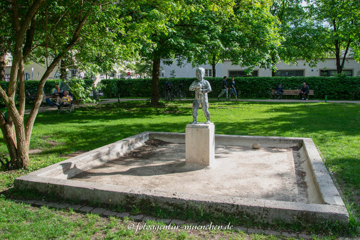 Der Brunnenbuberl - Hattingberg Walther von – Denkmal/Kunstwerk in München