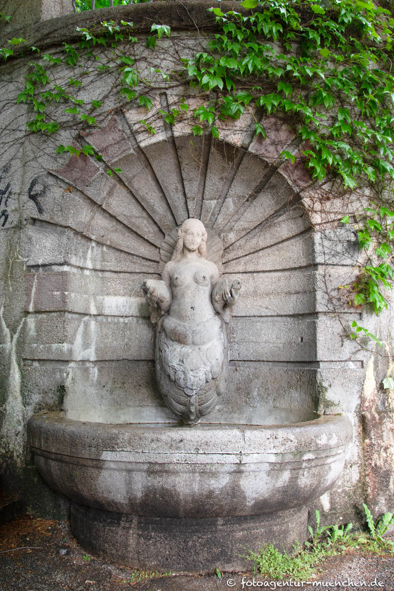 Brunnenweibchen - Widmer Philipp – Denkmal/Kunstwerk in München