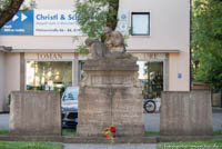 Kriegerdenkmal: Kriegerdenkmal - Forstenried