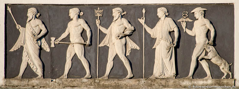 Götterzug - Stuck Franz von – Denkmal/Kunstwerk in München