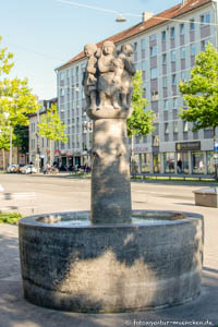 Die Gratulanten (Hochzeitsbrunnen)