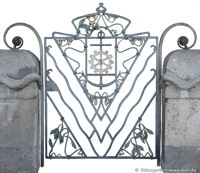 Metallgitter - Jugendstil-Grabanlage – Foto aus München