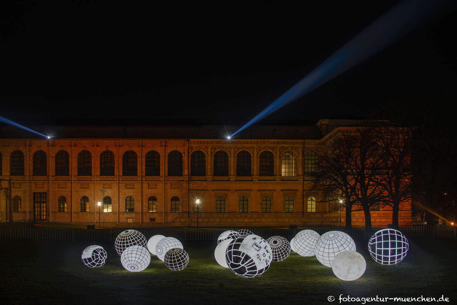 Lichtaktion im Kunstareal