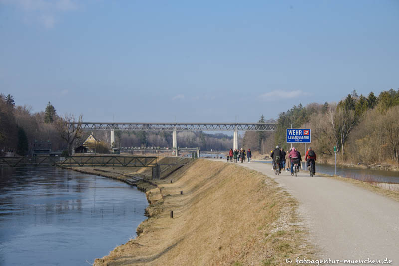 Großhesseloher Brücke