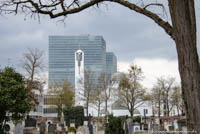 Gerhard Willhalm – Blick vom Nordfriedhof auf das Langenscheid-Hochhaus