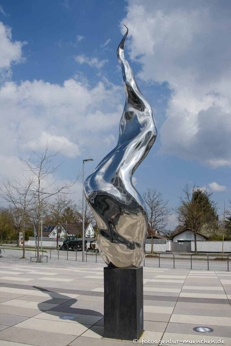 Feuer &amp; Flamme - Wank Bruno – Denkmal/Kunstwerk in München