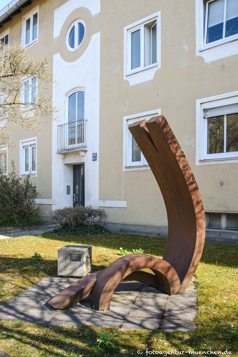 Is it about a Chair - Zagel Norbert – Denkmal/Kunstwerk in München