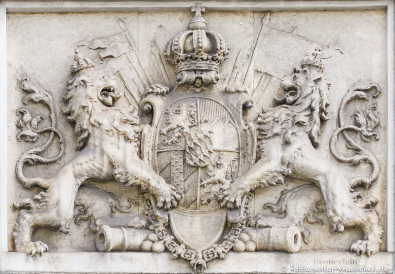 Staatswappen an der Maxburg - Dennerlein Thomas – Denkmal/Kunstwerk in München