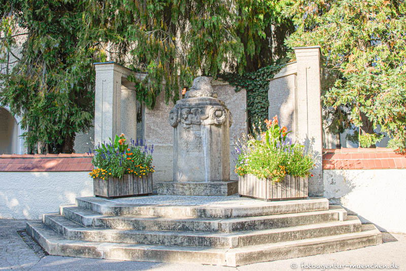 Kriegerdenkmal - Lösche Karl – Denkmal/Kunstwerk in München