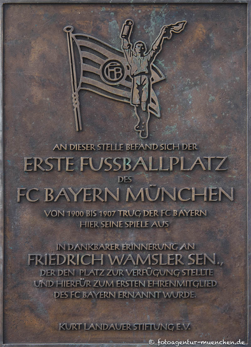 Gerhard Willhalm - Gedenktafel - Erster Fußballplatz des FC Bayern