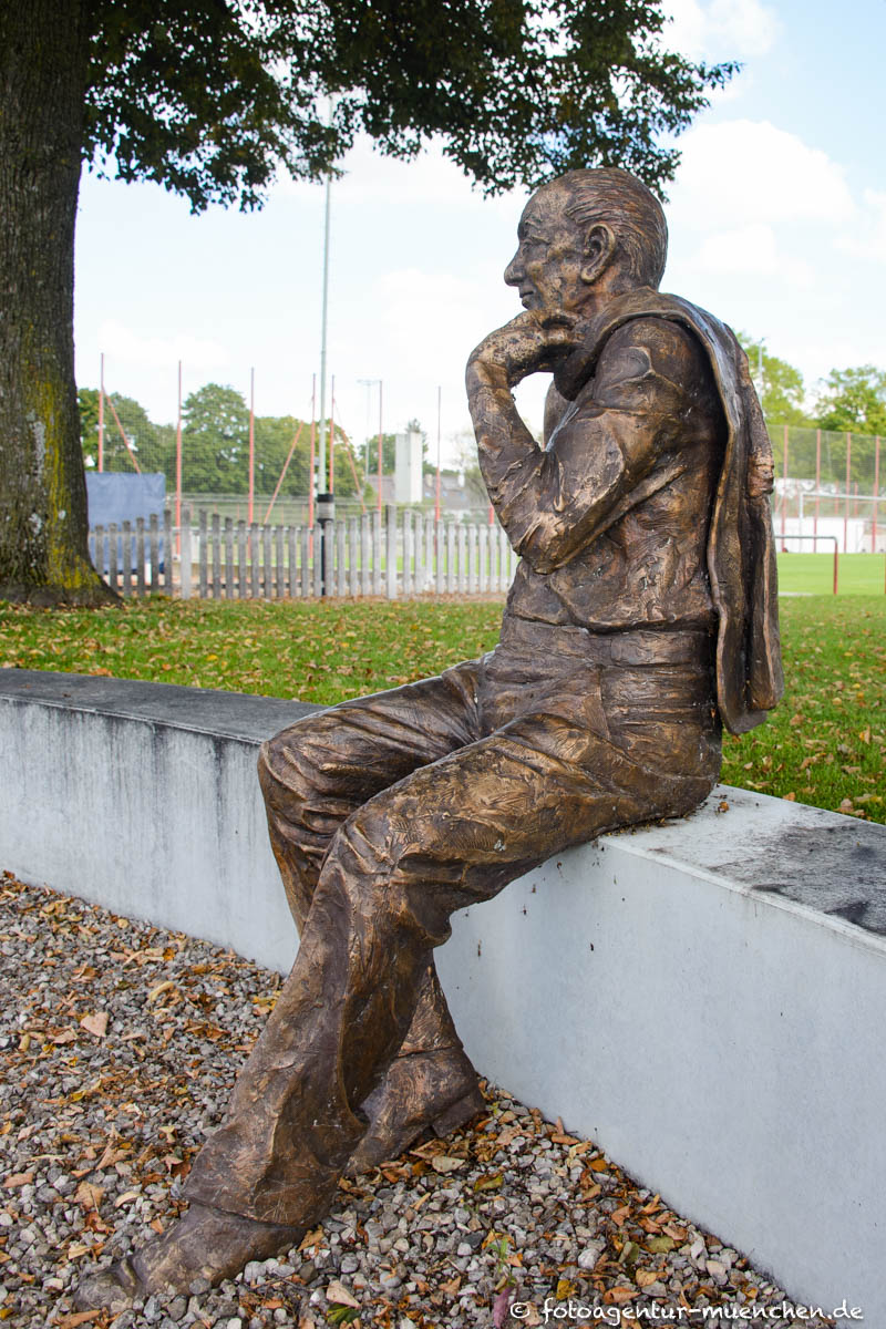Gerhard Willhalm - Denkmal für Kurt Landauer