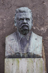 Gerhard Willhalm – Büste - Emil von Riedl