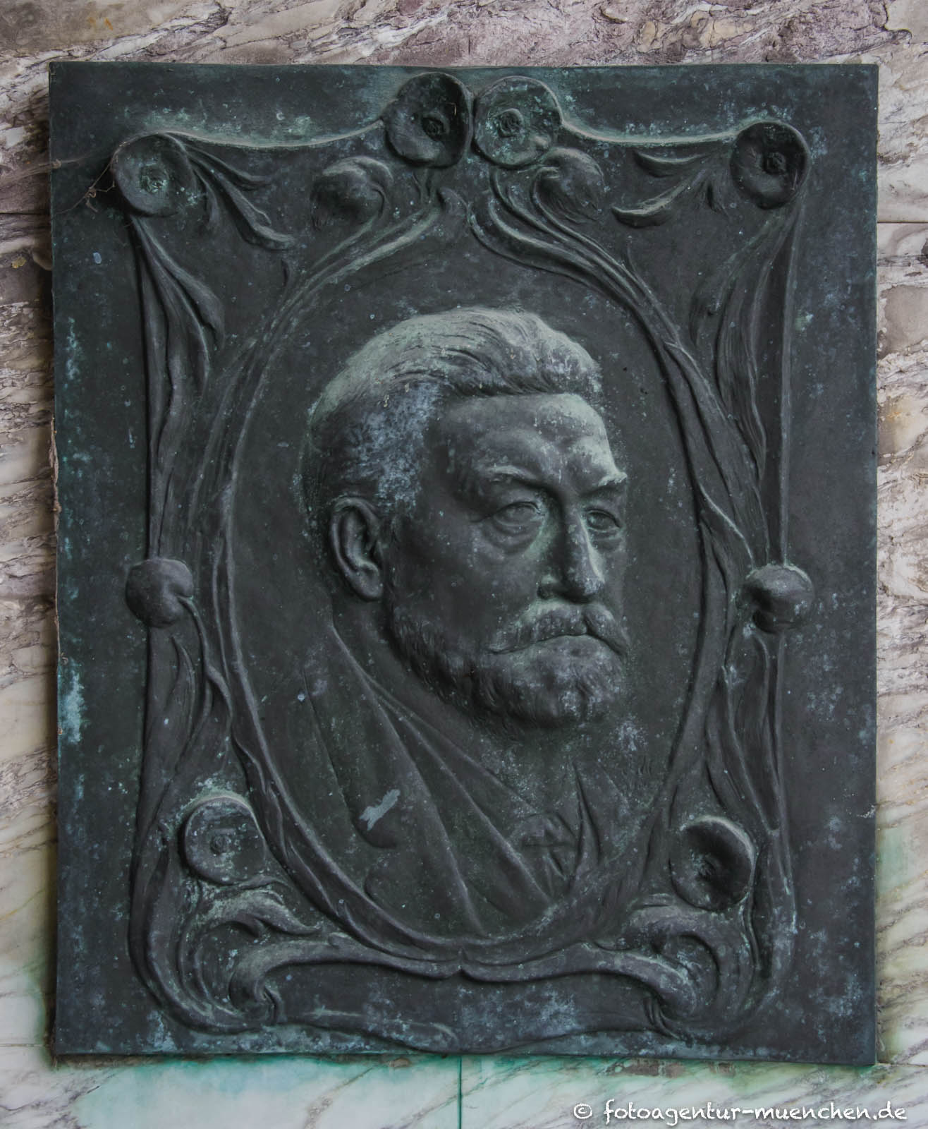 Relief am Grab - August Ungerer