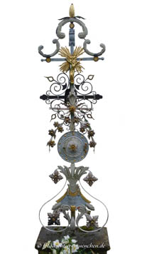 Gerhard Willhalm – Grabkreuz - Friedhof Nymphenburg