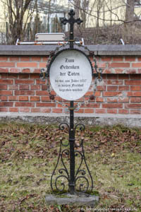 - Gedenkkreuz Riemer Friedhof