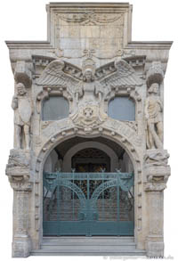 Schulhaus-Portal an der Haimhauserstraße