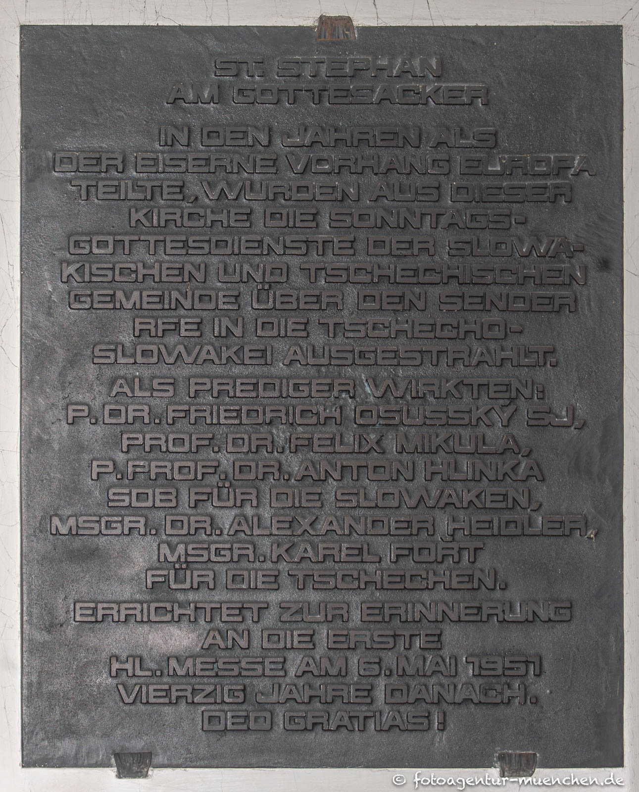 Gedenktafel - Heilige Messen im Kalten Krieg