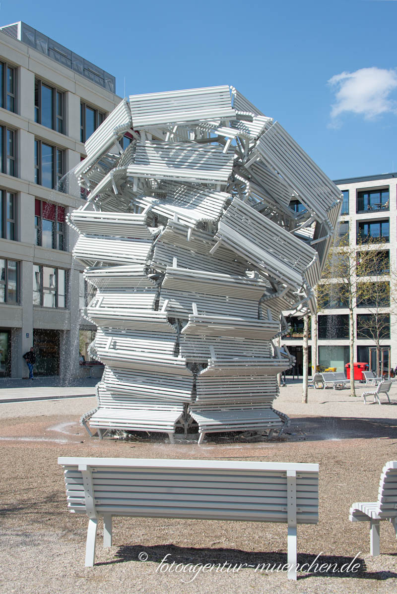Umsonst und Draußen - Metzel Olaf, Kühn Burger – Denkmal/Kunstwerk in München