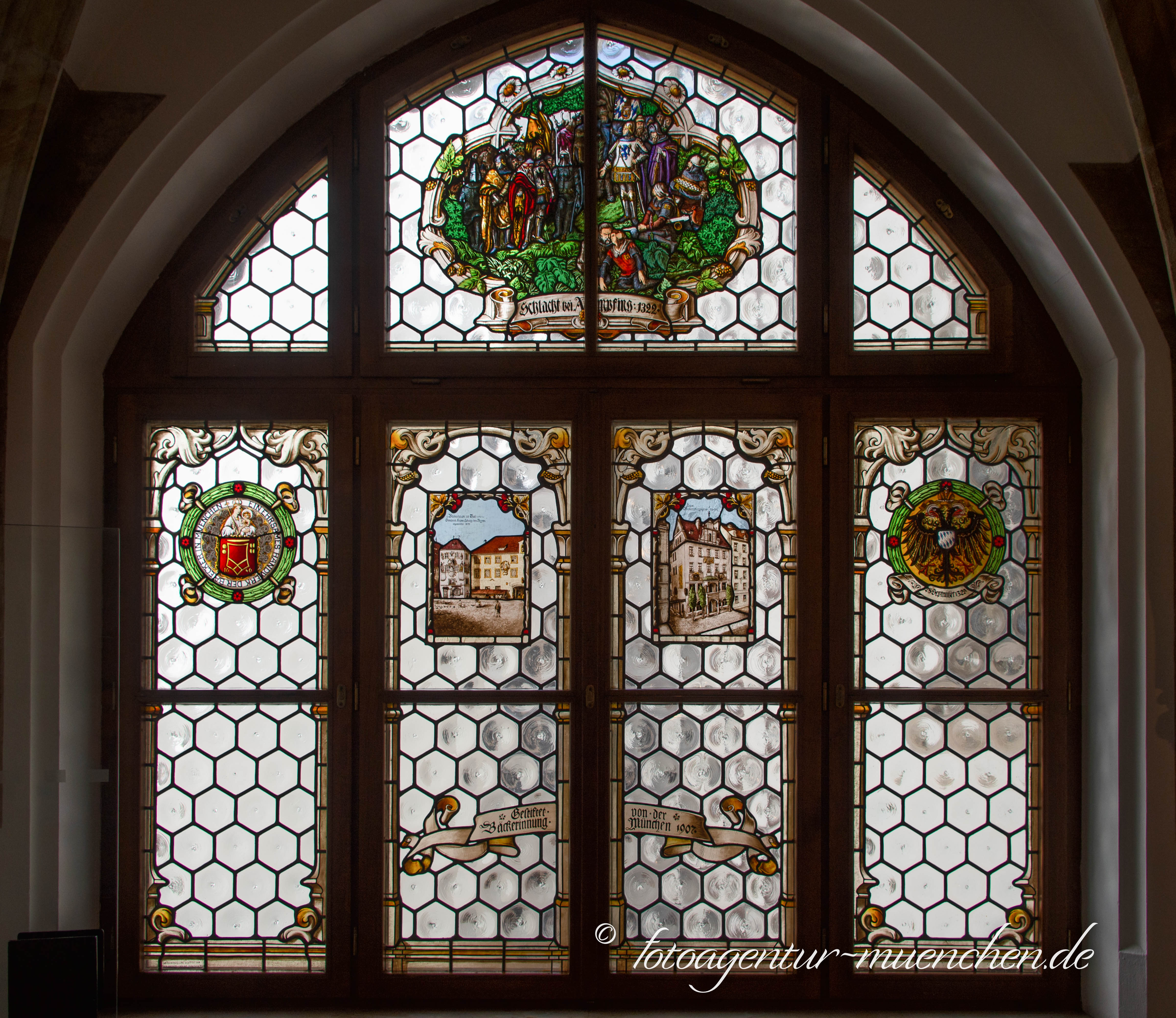 Neues Rathaus - Glasfenster