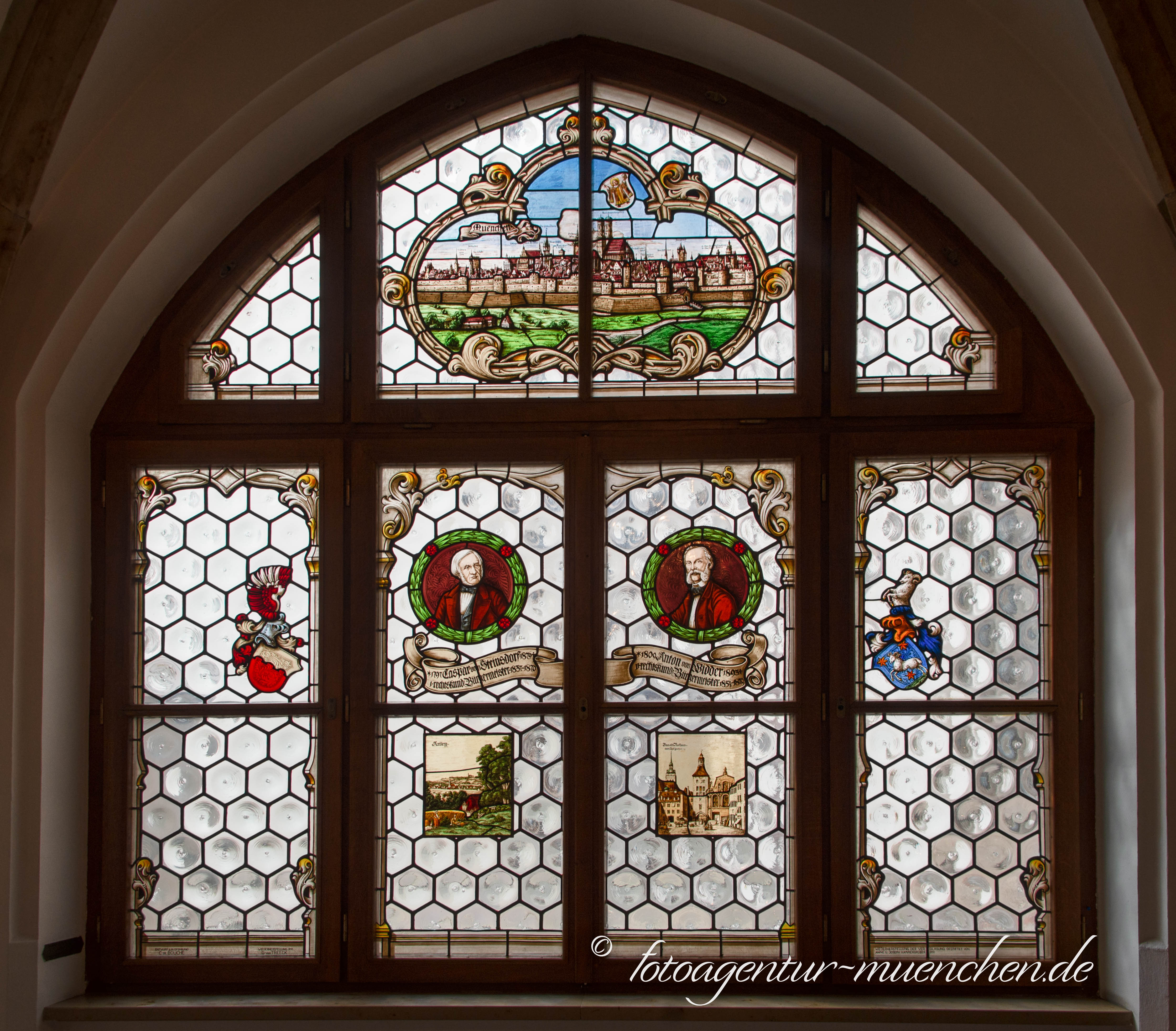Neues Rathaus - Glasfenster