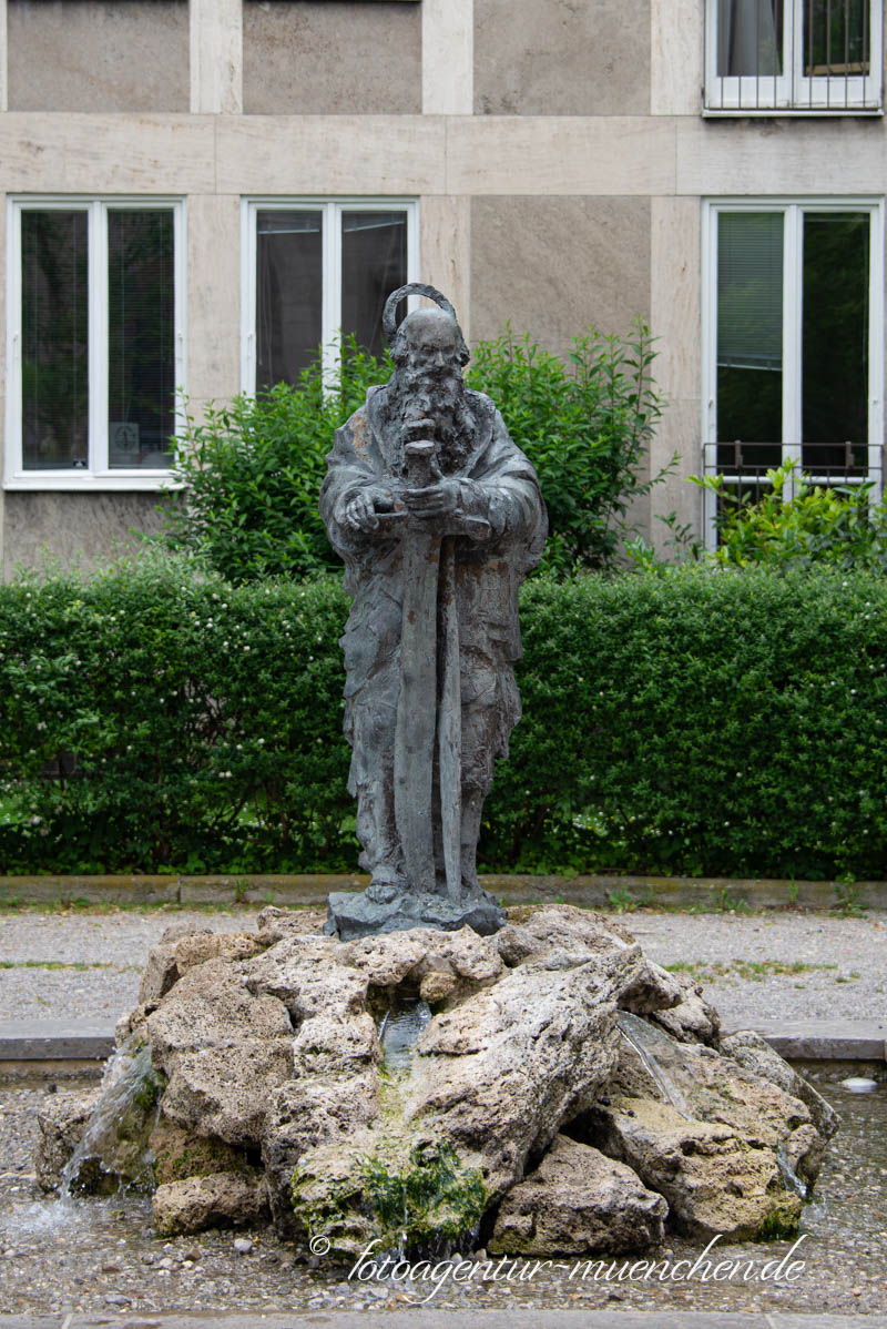 St.-Pauls-Brunnen - Nageler Claus – Denkmal/Kunstwerk in München