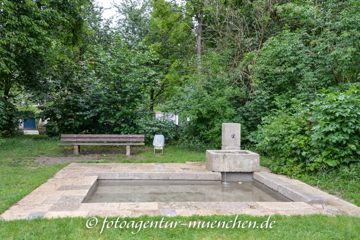 Zierbrunnen – Denkmal/Kunstwerk in München