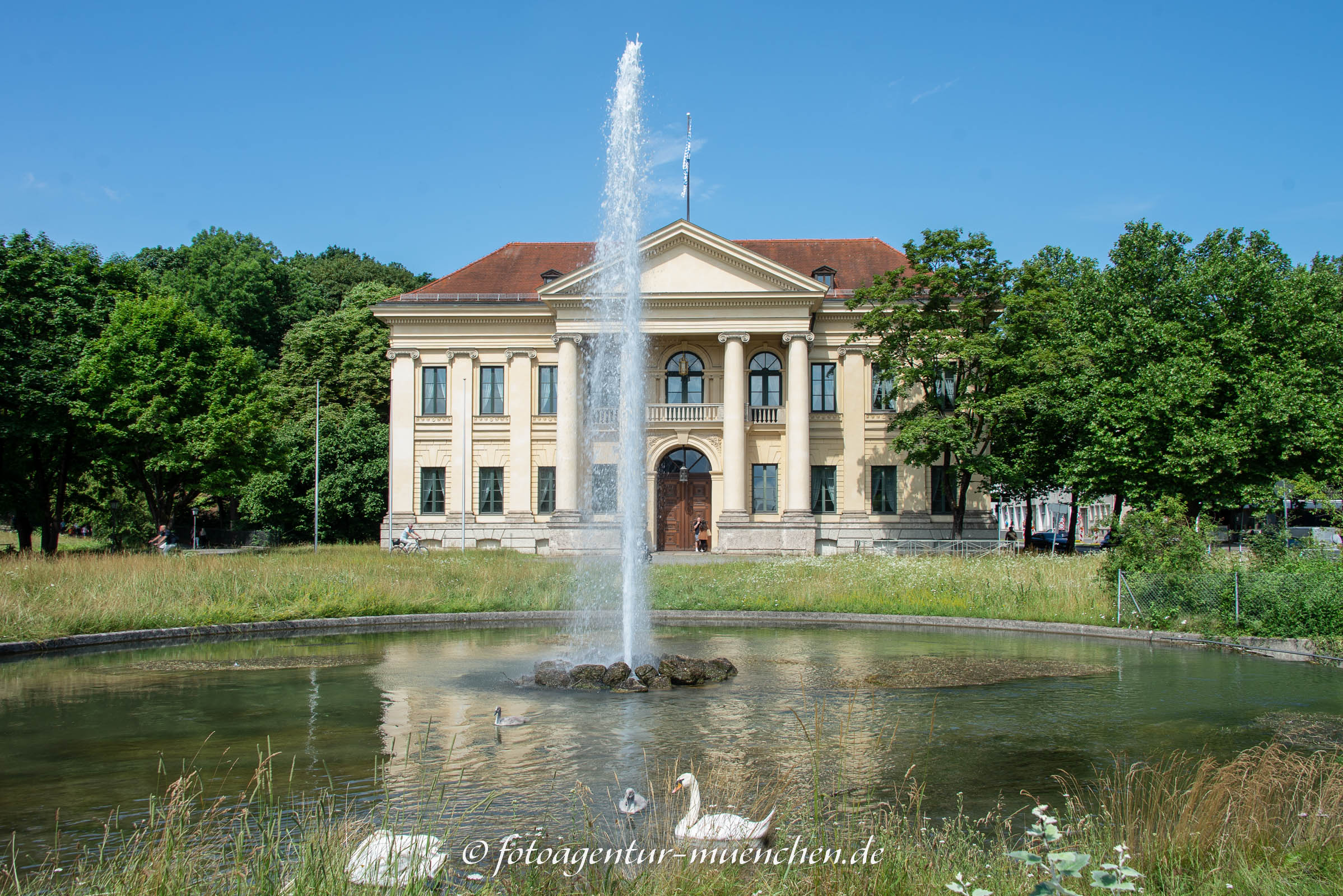 Prinz-Carl-Palais