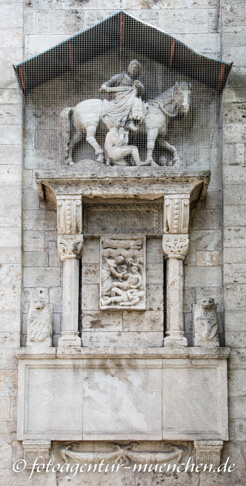 Kriegerdenkmal - St. Benno – Denkmal/Kunstwerk in München