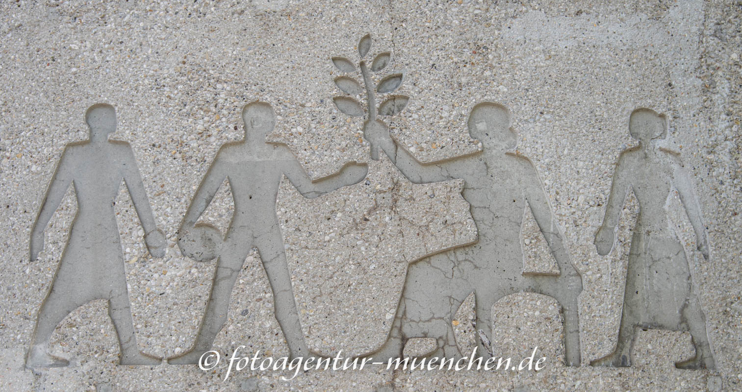 Reliefs am Stadion des TSV 1860 München