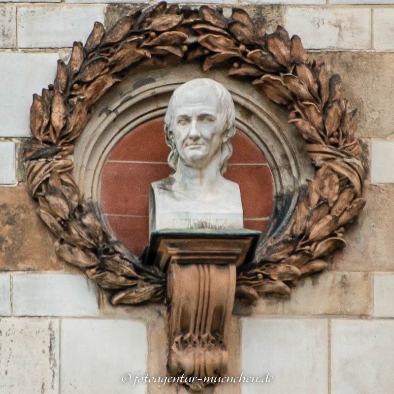 Gottfried Wilhelm Leibniz – Denkmal/Kunstwerk in München