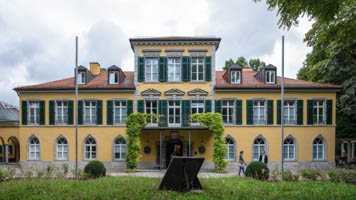 Schloss Suresnes