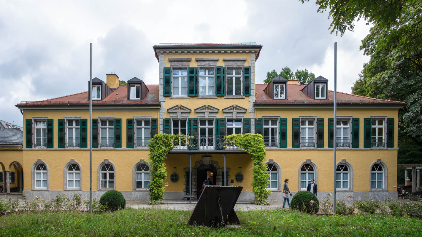 Schloss Suresnes
