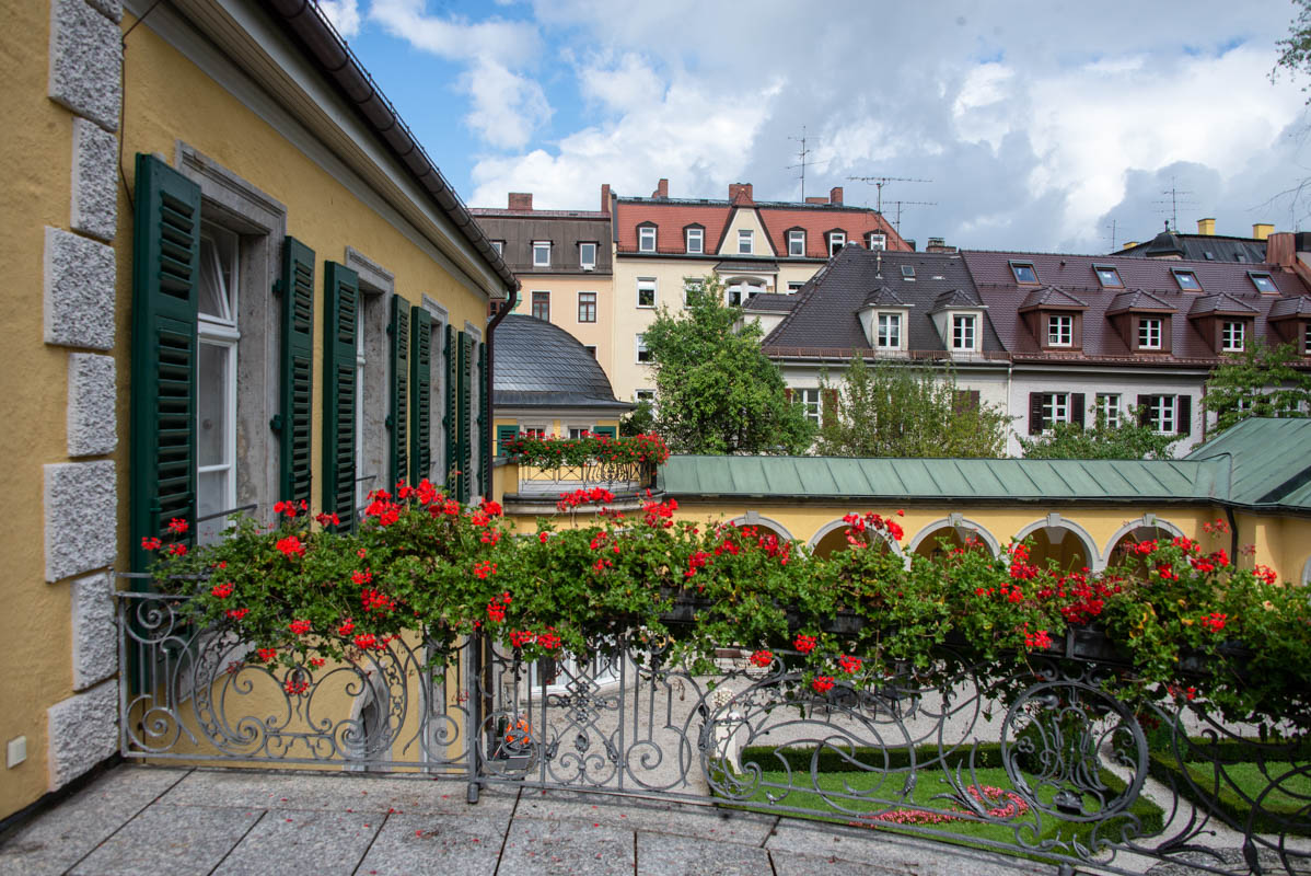 Schloss Suresnes