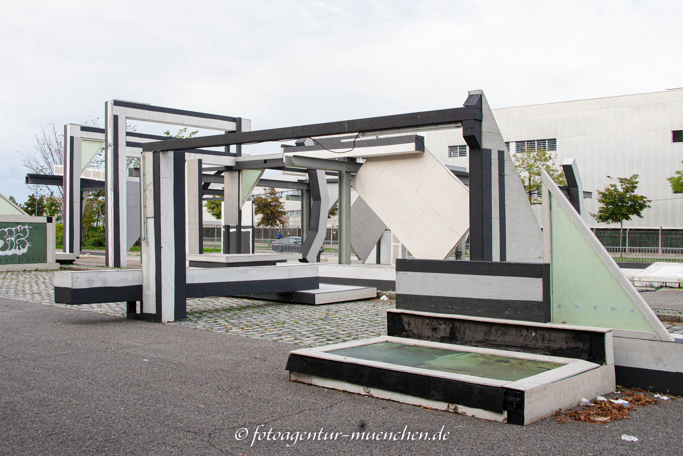 Kunstinstallation am Busbahnhof Olympiazentrum