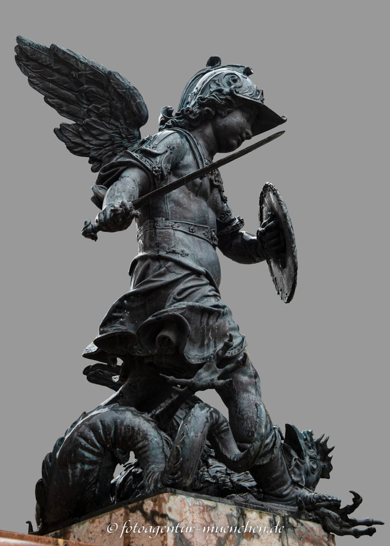 Gerhard Willhalm - Mariensäule - Putti mit Basilisk