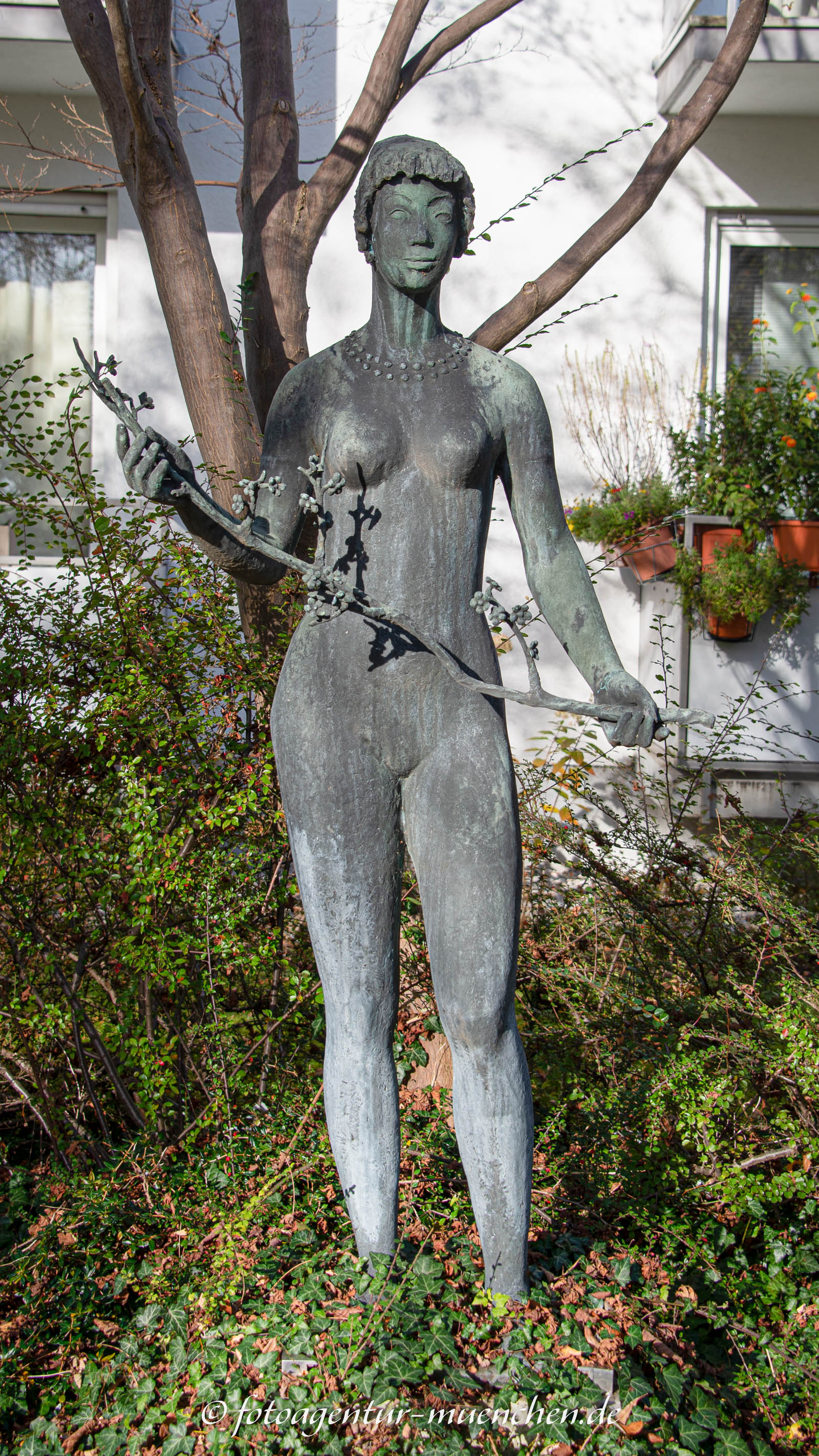 Bronzestatue
