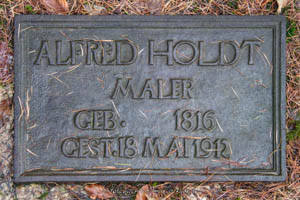 Grab von Alfred Holdt