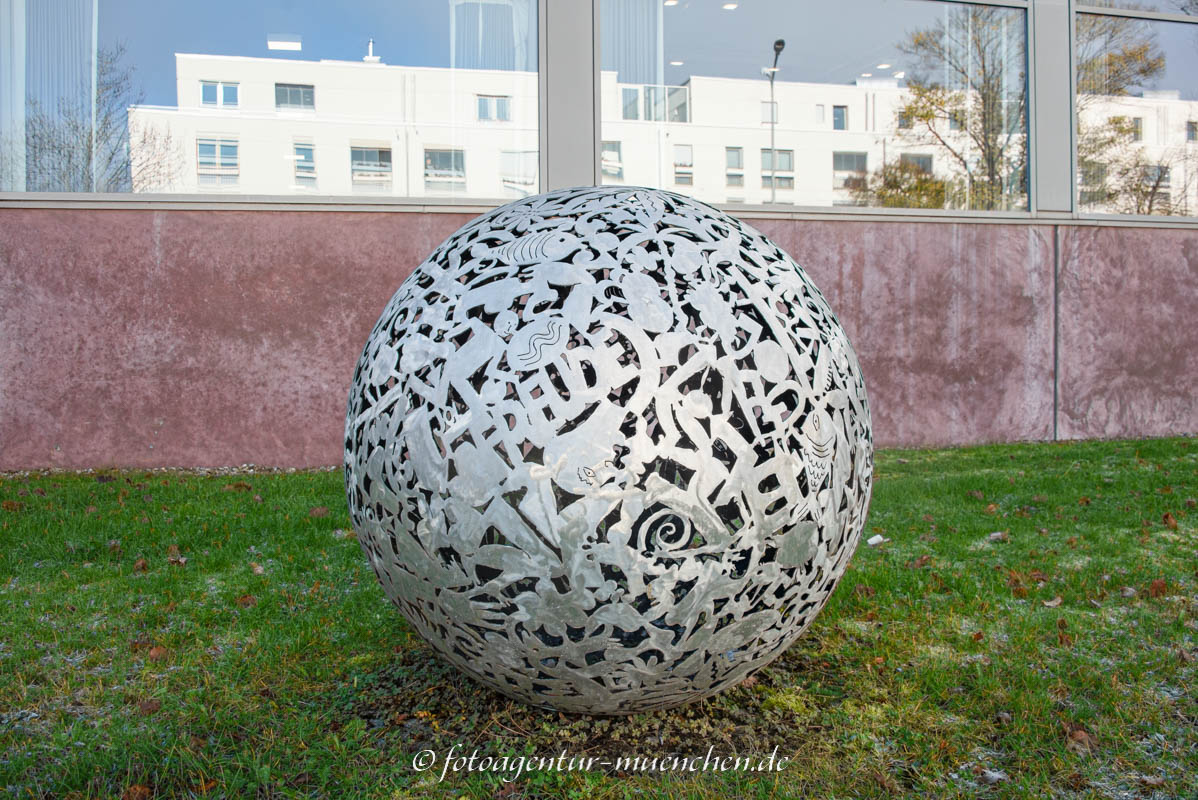 Erzählkugel - Schwenk Peter – Denkmal/Kunstwerk in München