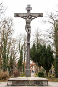 Kruzifix im Campo Santo