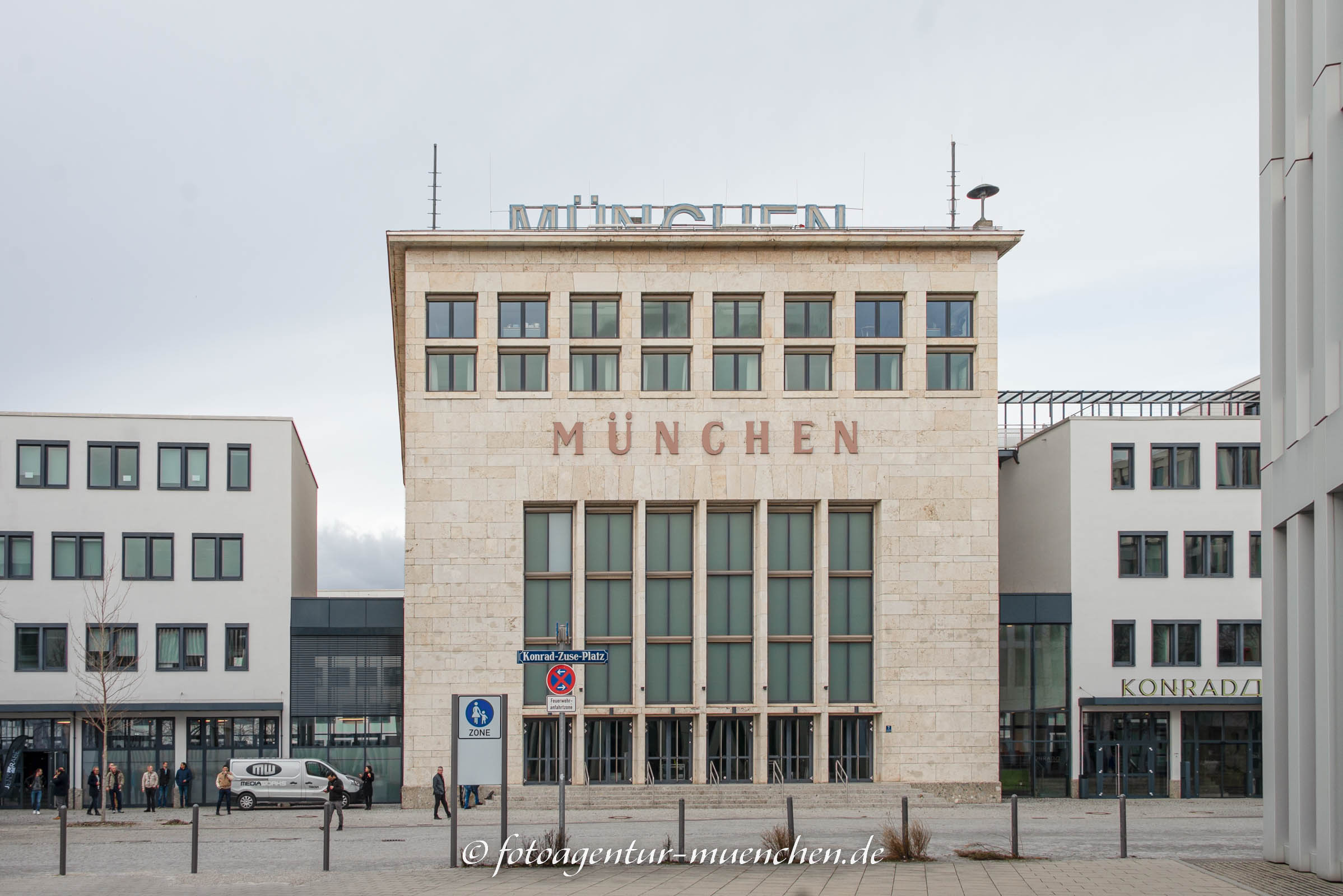 Ehemalige Empfangshalle Flughafen
