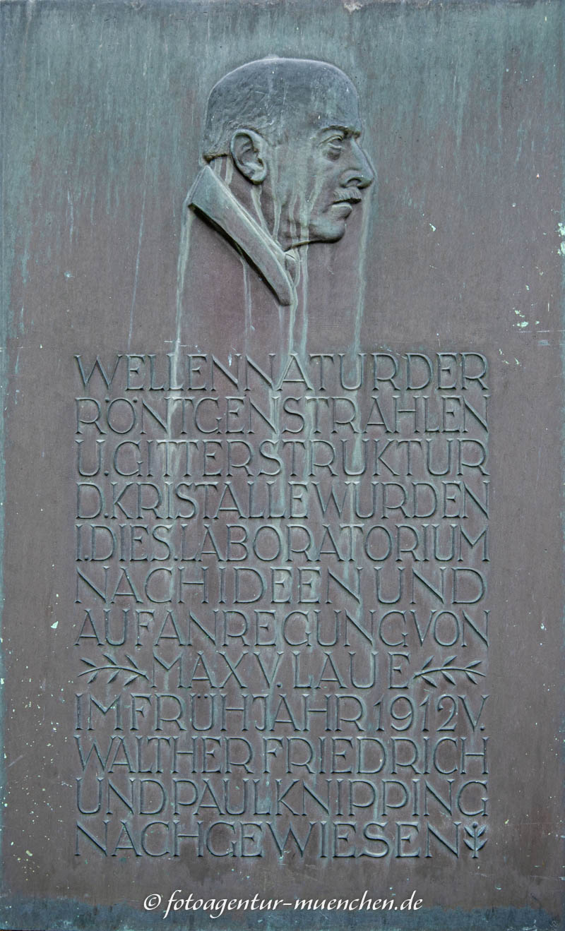 Gedenktafel . Röntgenstrahlen