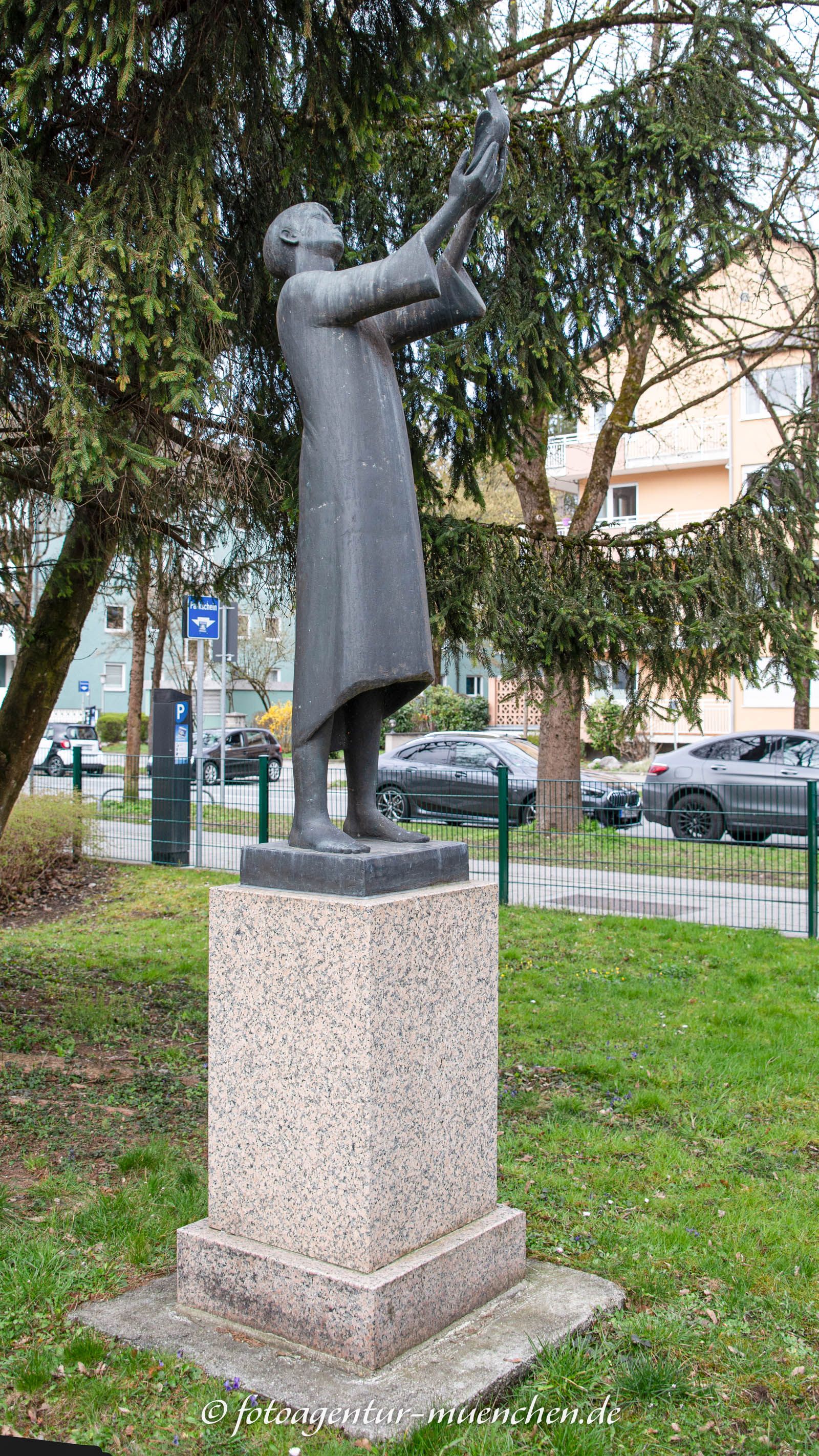 Jüngling mit Taube