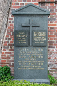 Gerhard Willhalm – Grab - Gustav Reuter
