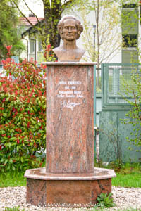 Büste - Mihai Eminescu