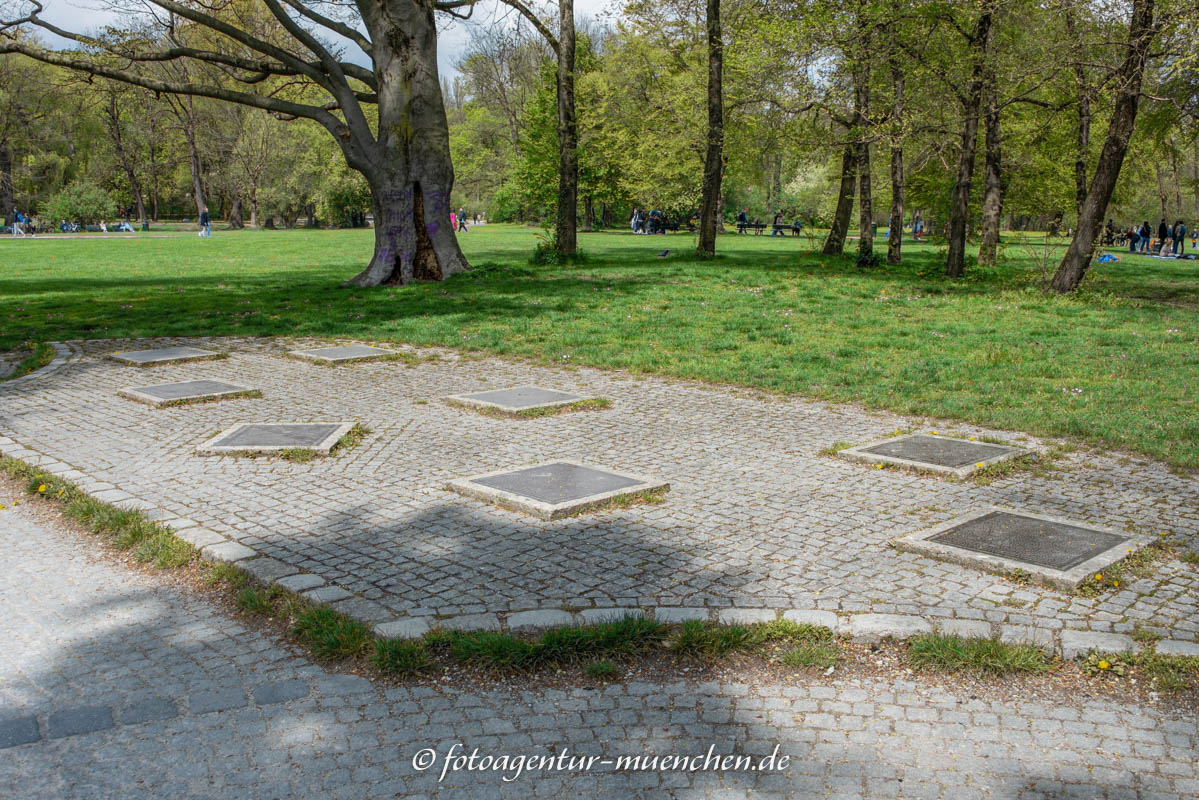 Bäume sind Leben – Denkmal/Kunstwerk in München