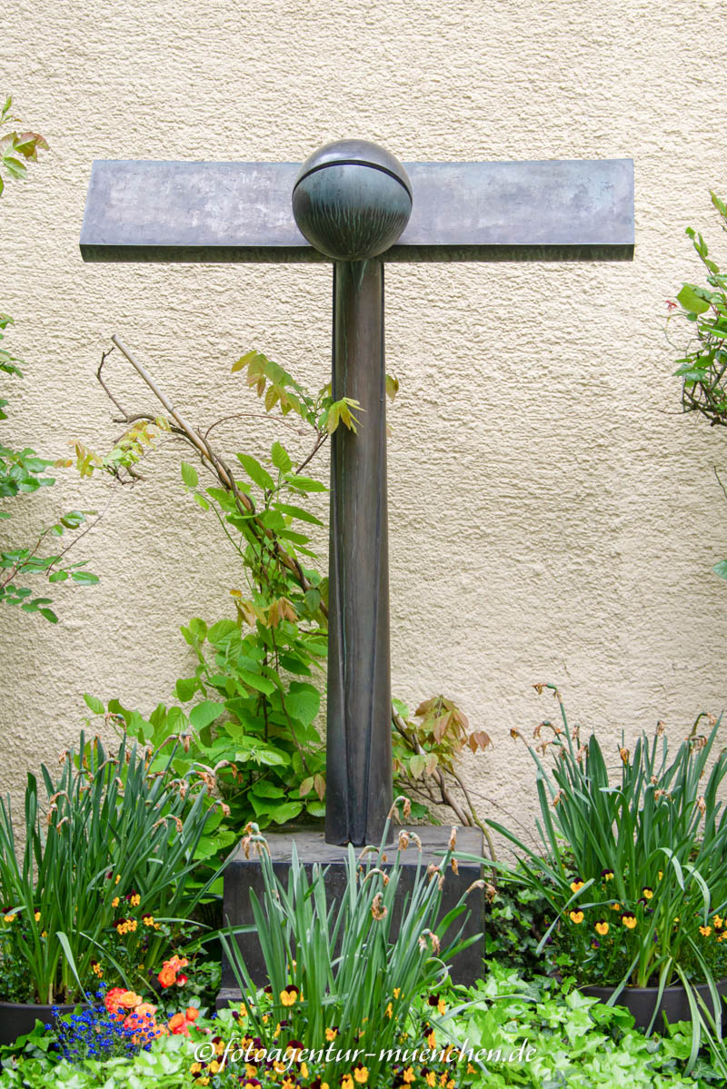 Grabkreuz - Koenig Fritz – Denkmal/Kunstwerk in München