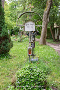 Grab von Fritz Rieger