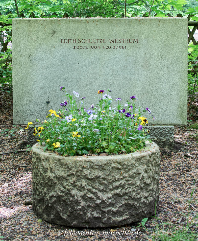Edith Schultze-Westrum